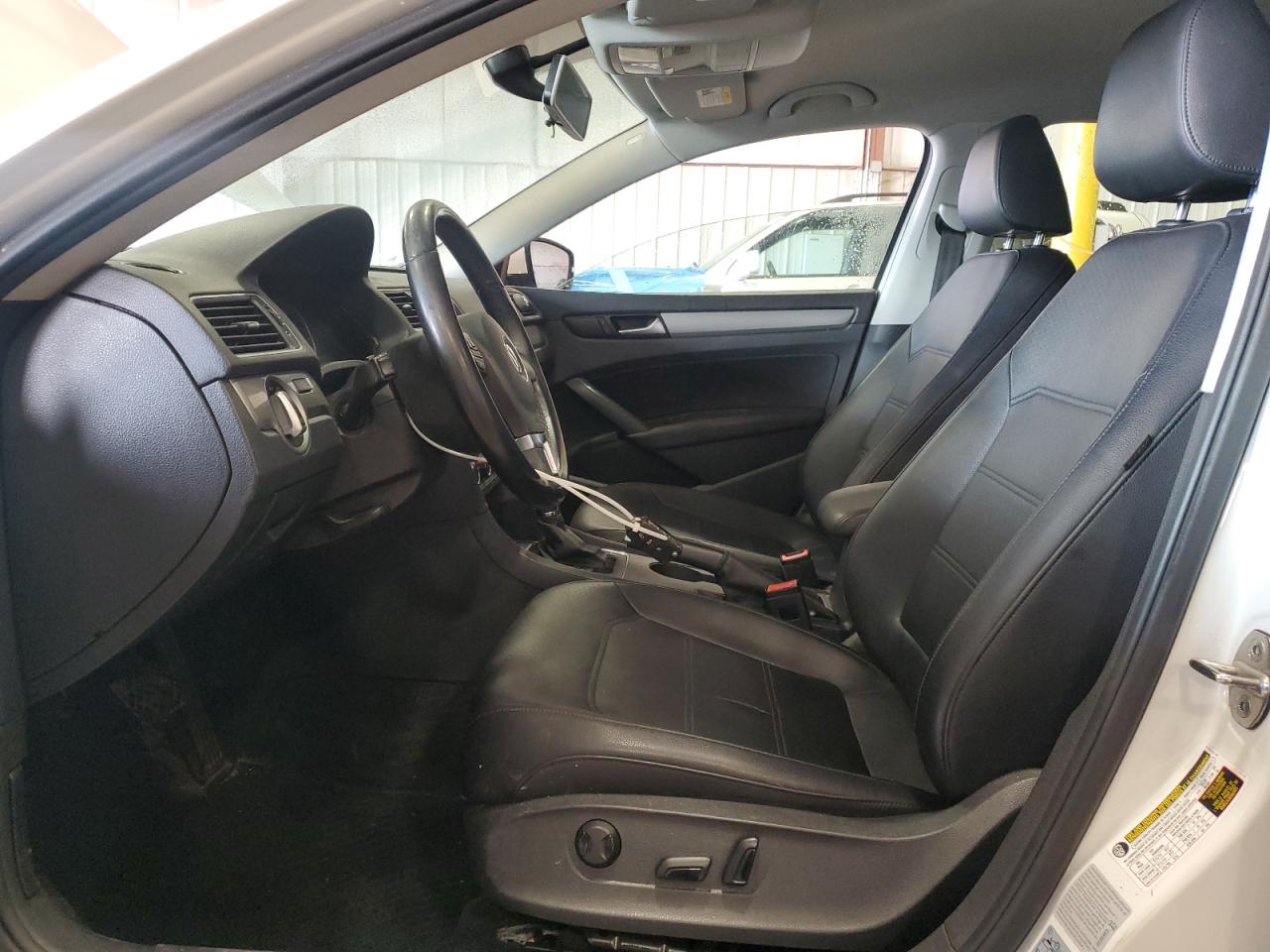 2015 Volkswagen Passat - Image 7