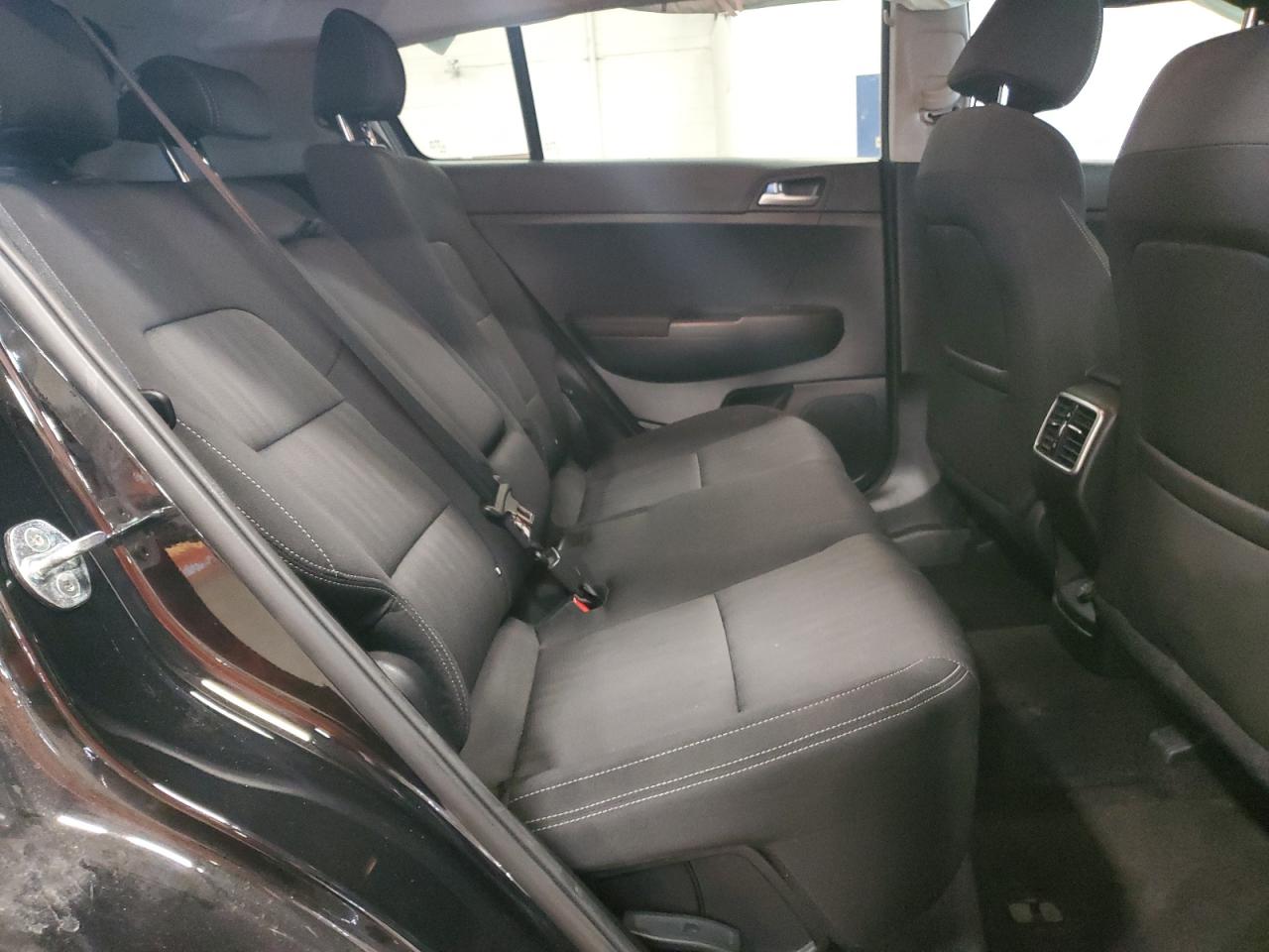 2022 Kia Sportage - Image 11