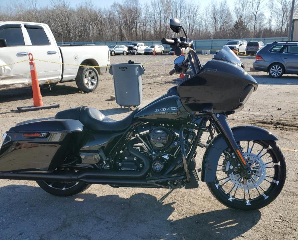 2019 Harley-Davidson Fltrxs  for Sale in Pekin, IL - All Over