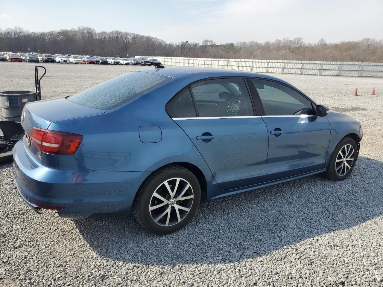 2018 Volkswagen Jetta - Image 3