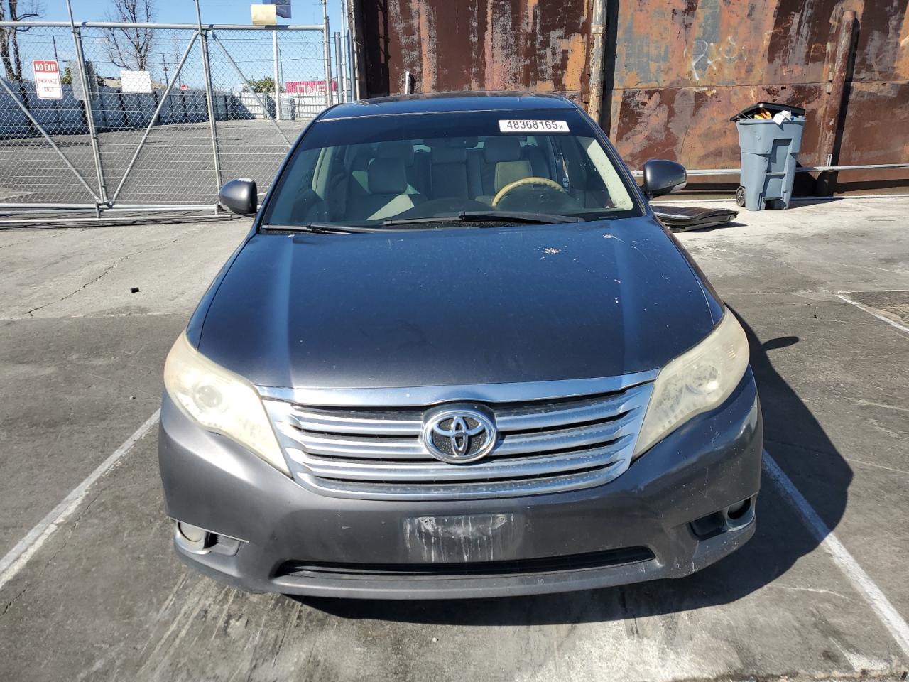 2012 Toyota Avalon - Image 5