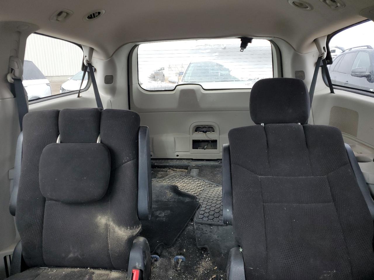 2013 Dodge Caravan - Image 10