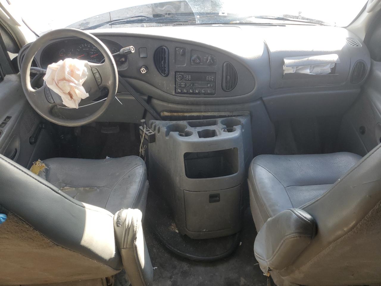 2005 Ford Econoline - Image 8