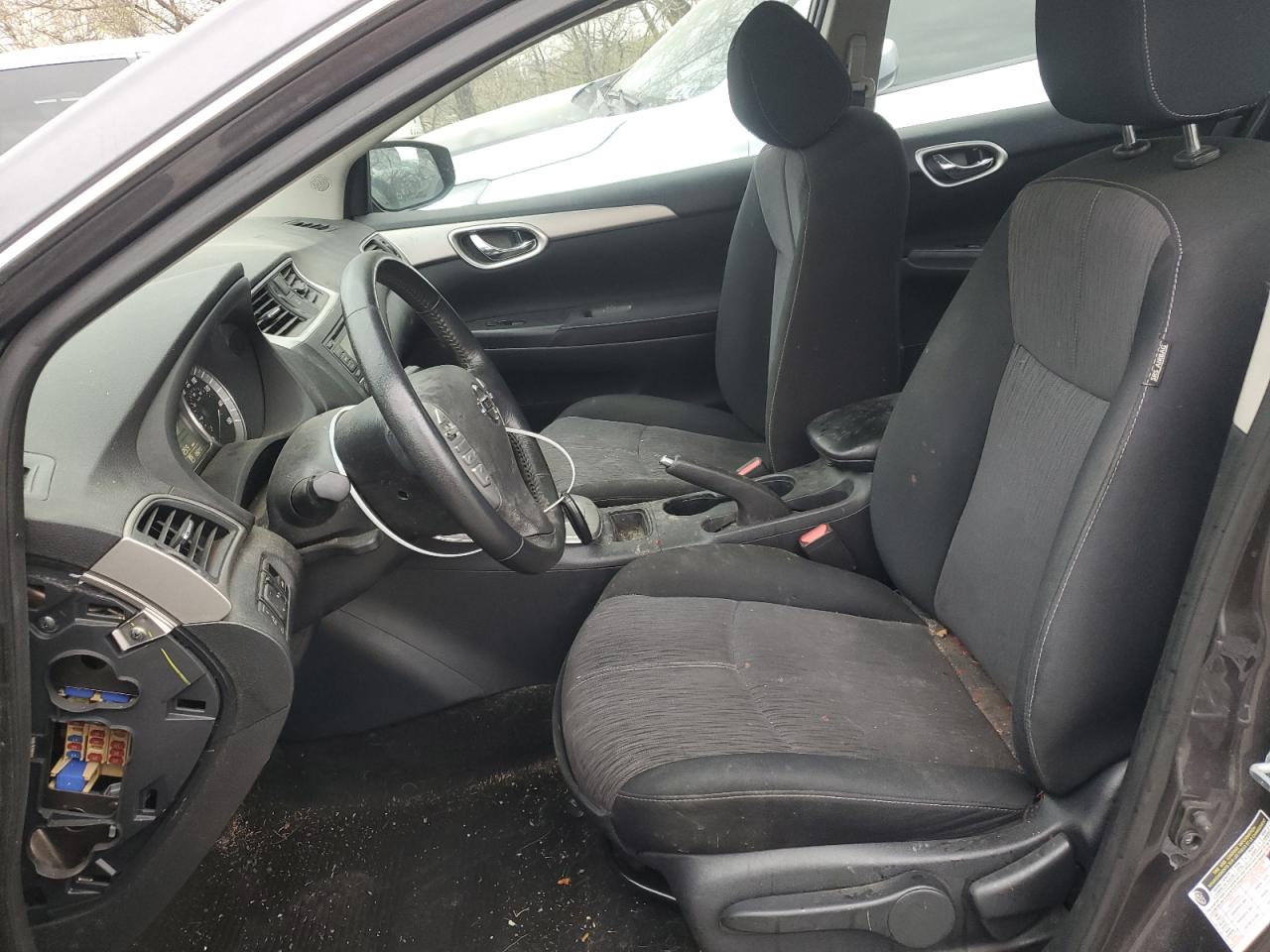 2015 Nissan Sentra - Image 7