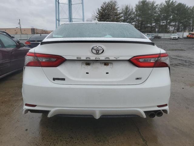  TOYOTA CAMRY 2019 Biały