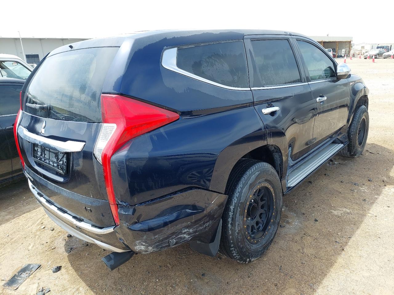 NMEMC21X0HH003815 - 2017 Mitsubishi MONTERO LI - #50849295