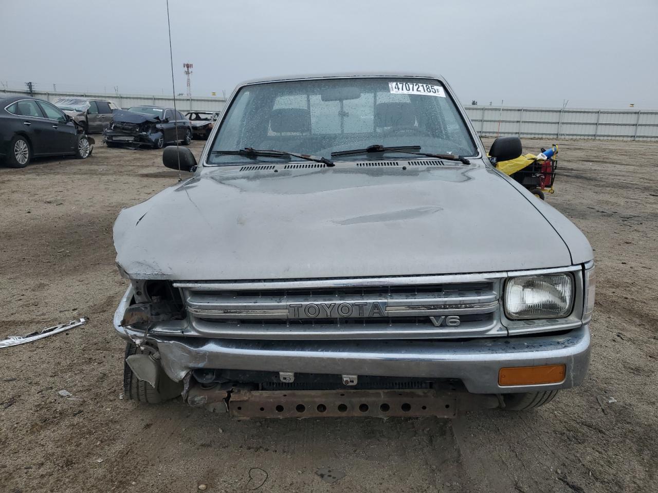1990 Toyota Pickup - Image 5