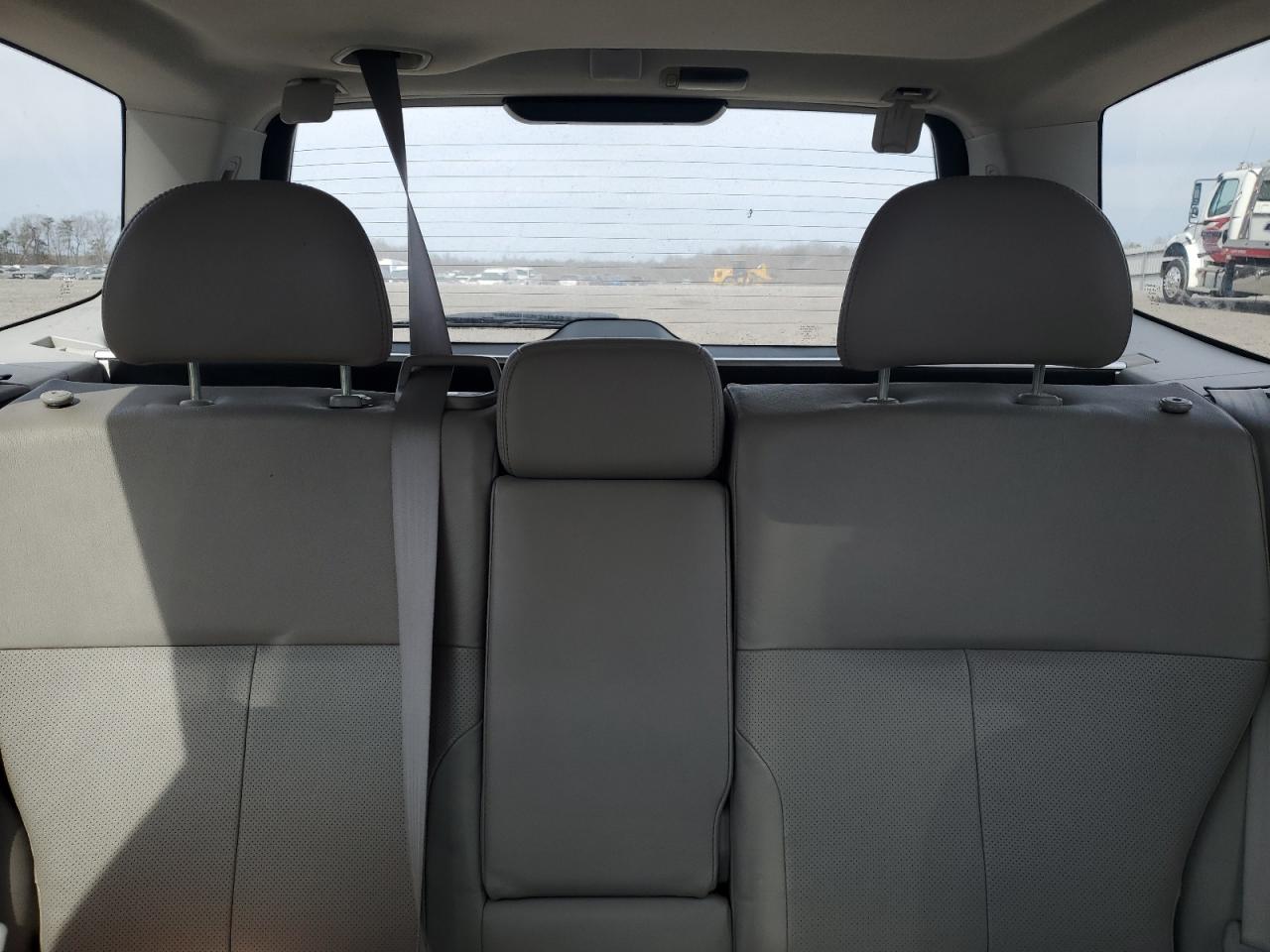 2010 Subaru Forester - Image 10