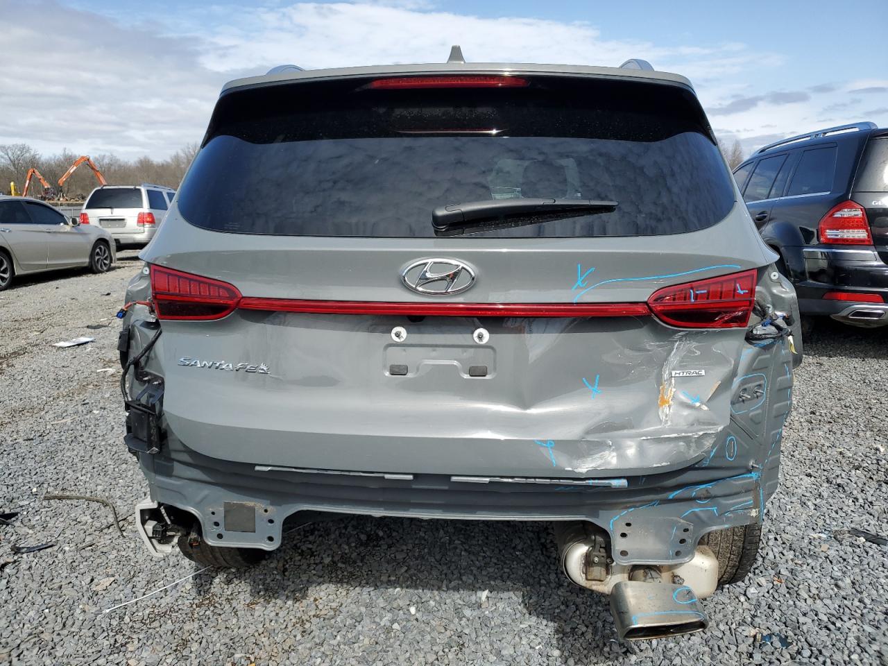 2022 Hyundai Santa Fe - Image 6