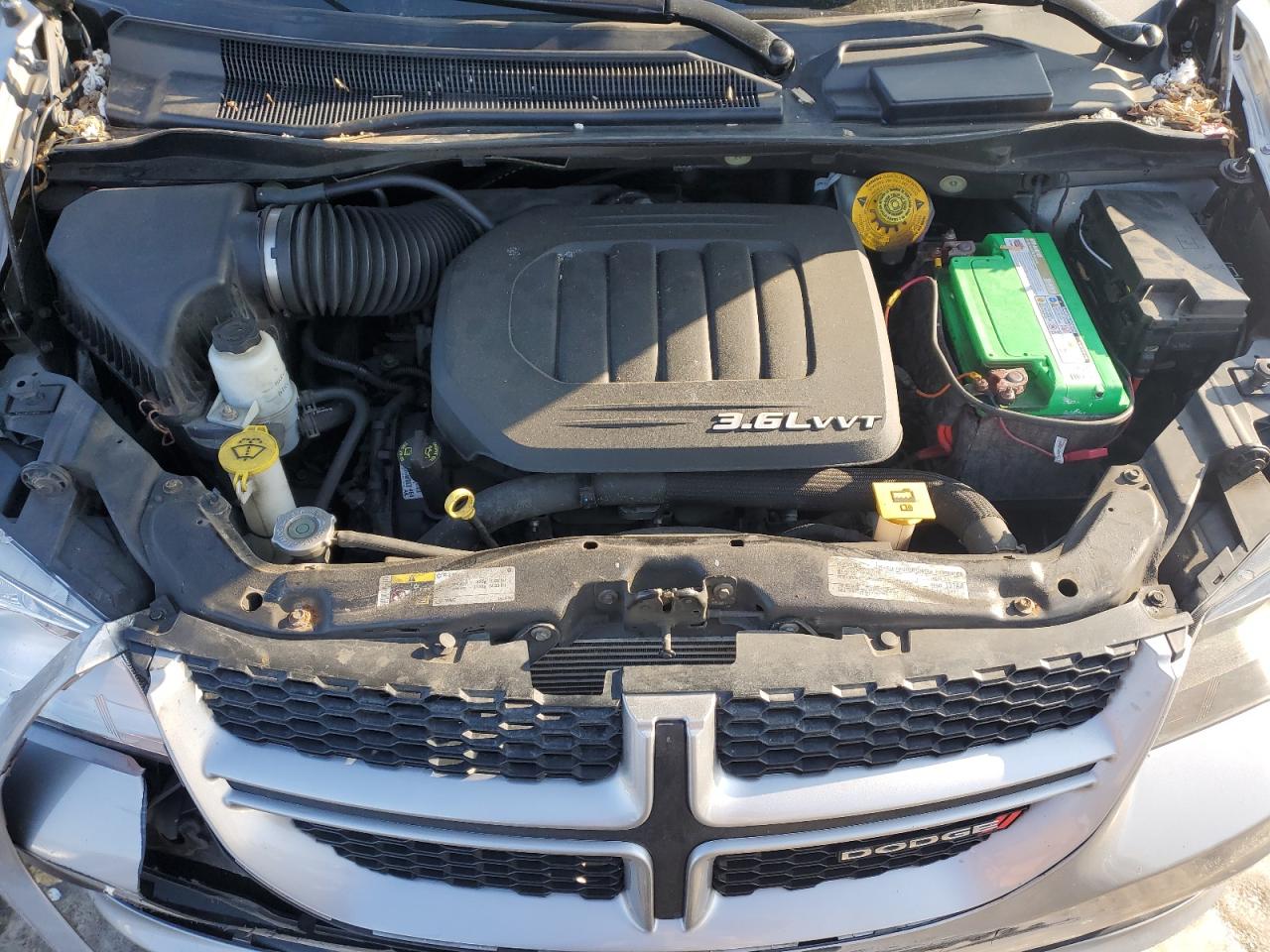 2018 Dodge Caravan - Image 12