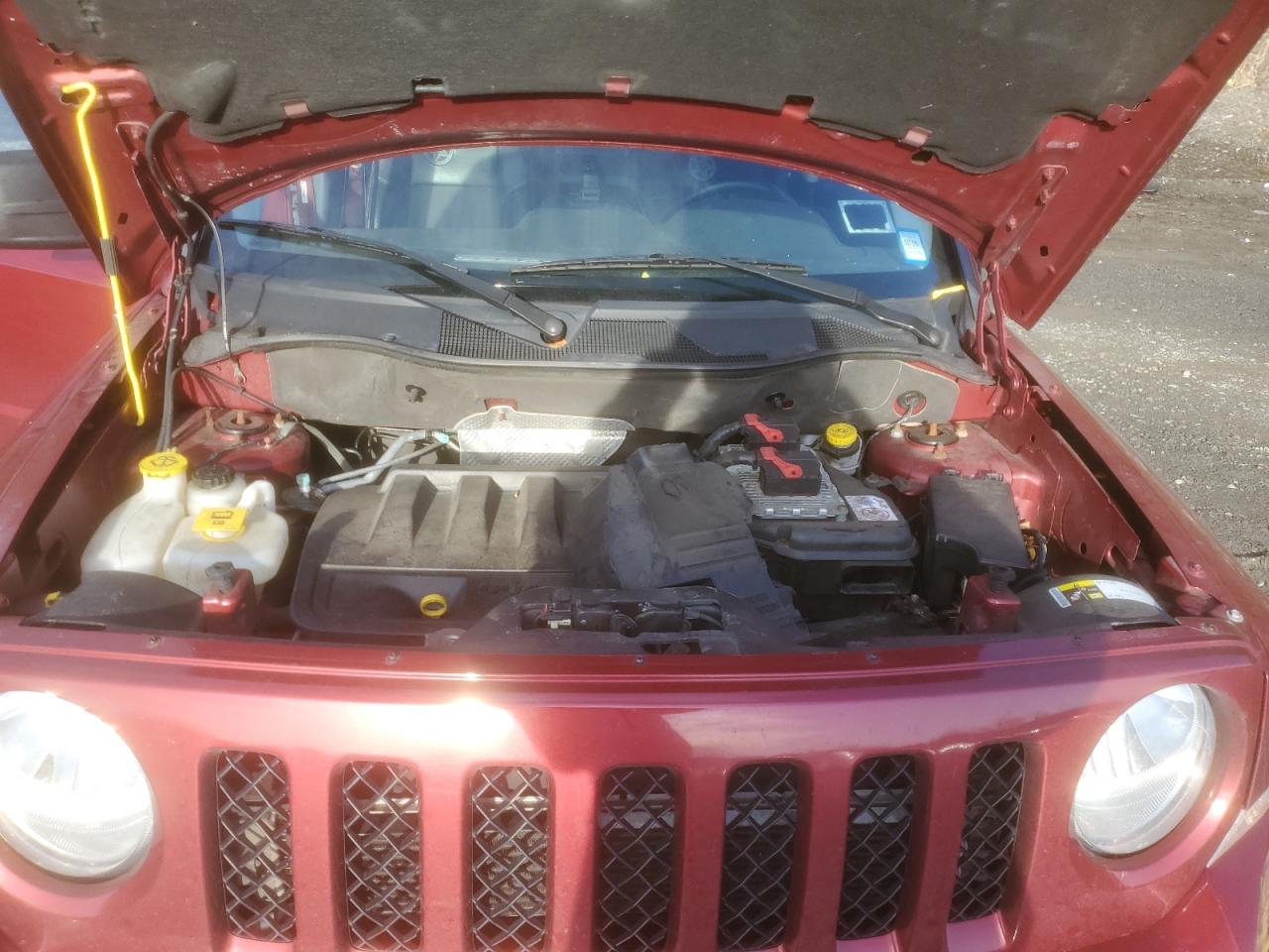 2014 Jeep Liberty (Patriot) - Image 14