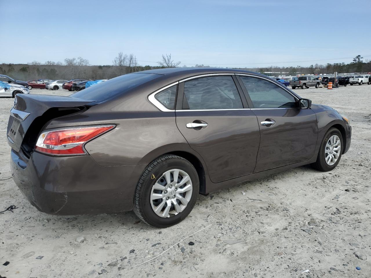 2015 Nissan Altima - Image 3