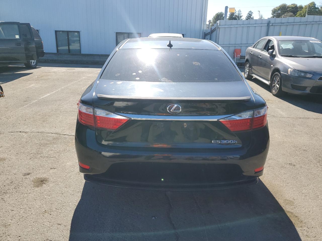 2013 Lexus ES - Image 6