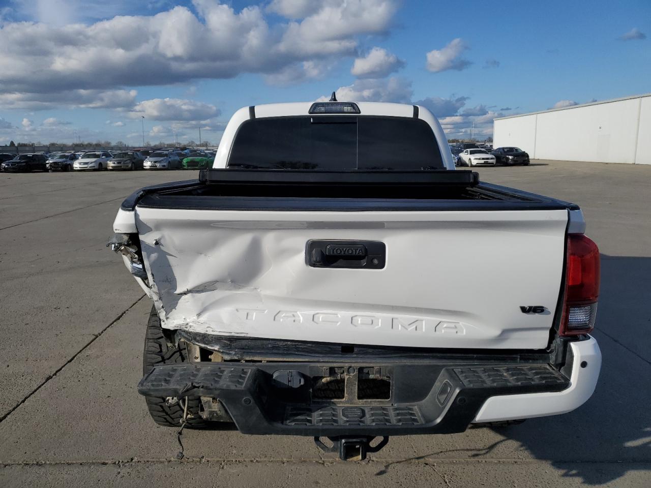 2019 Toyota Tacoma - Image 8