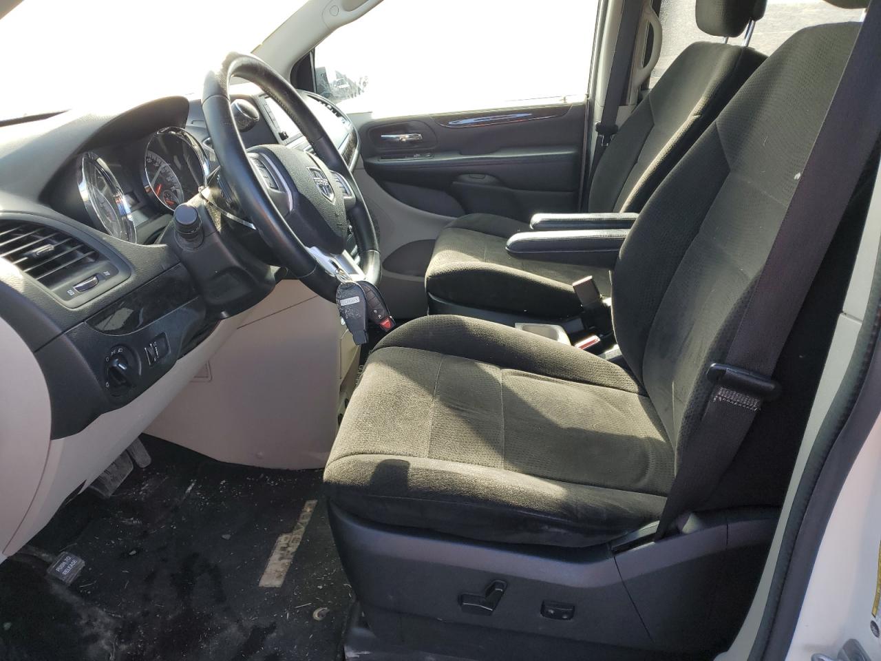 2013 Dodge Caravan - Image 7