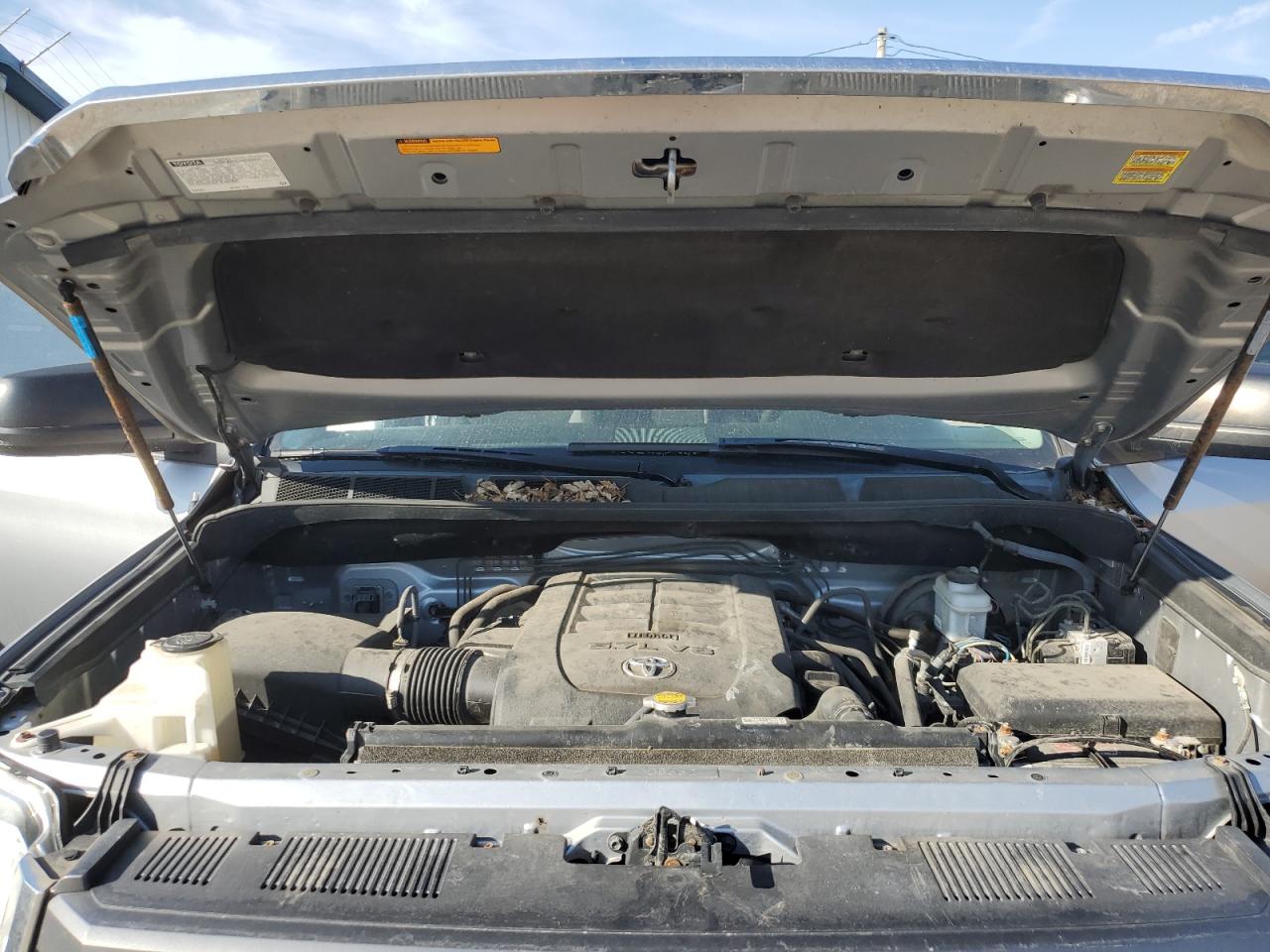 2015 Toyota Tundra - Image 11