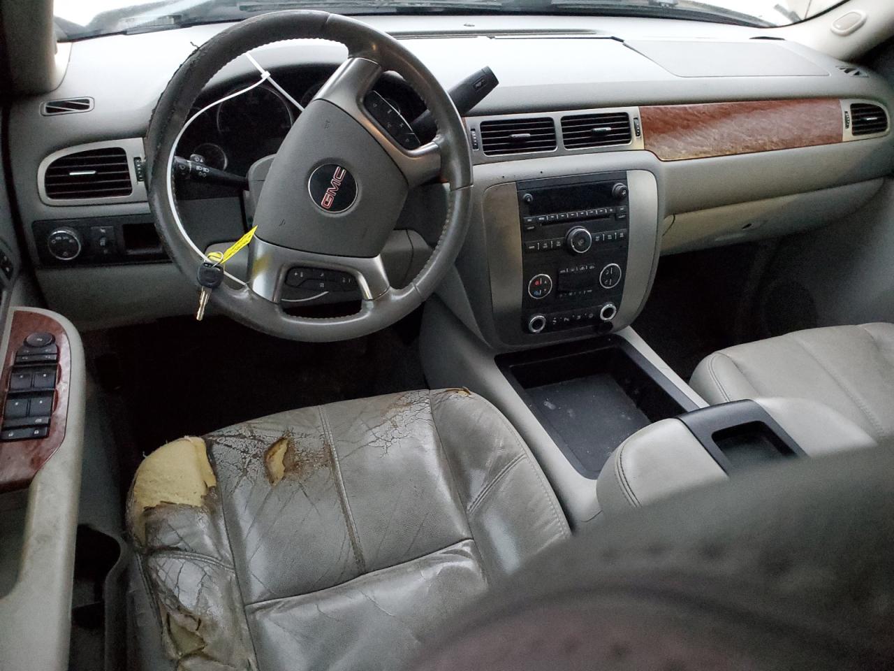 2007 GMC Sierra - Image 8