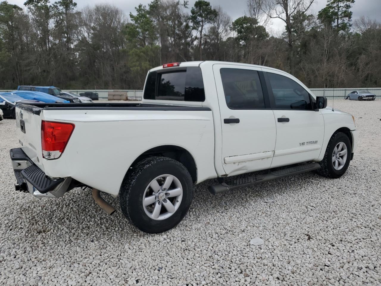 2013 Nissan Titan - Image 3