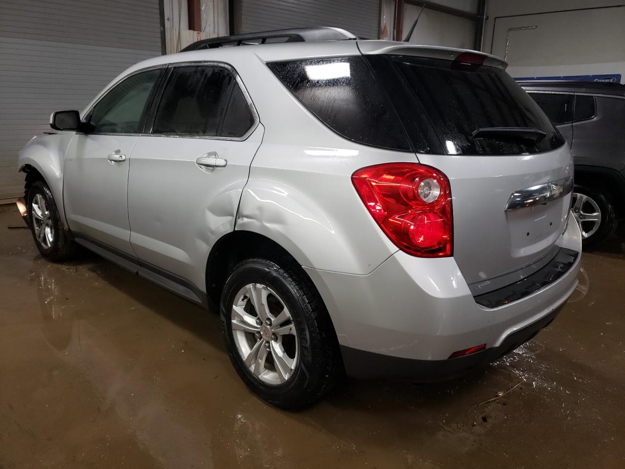 2010 Chevrolet Equinox - Image 2