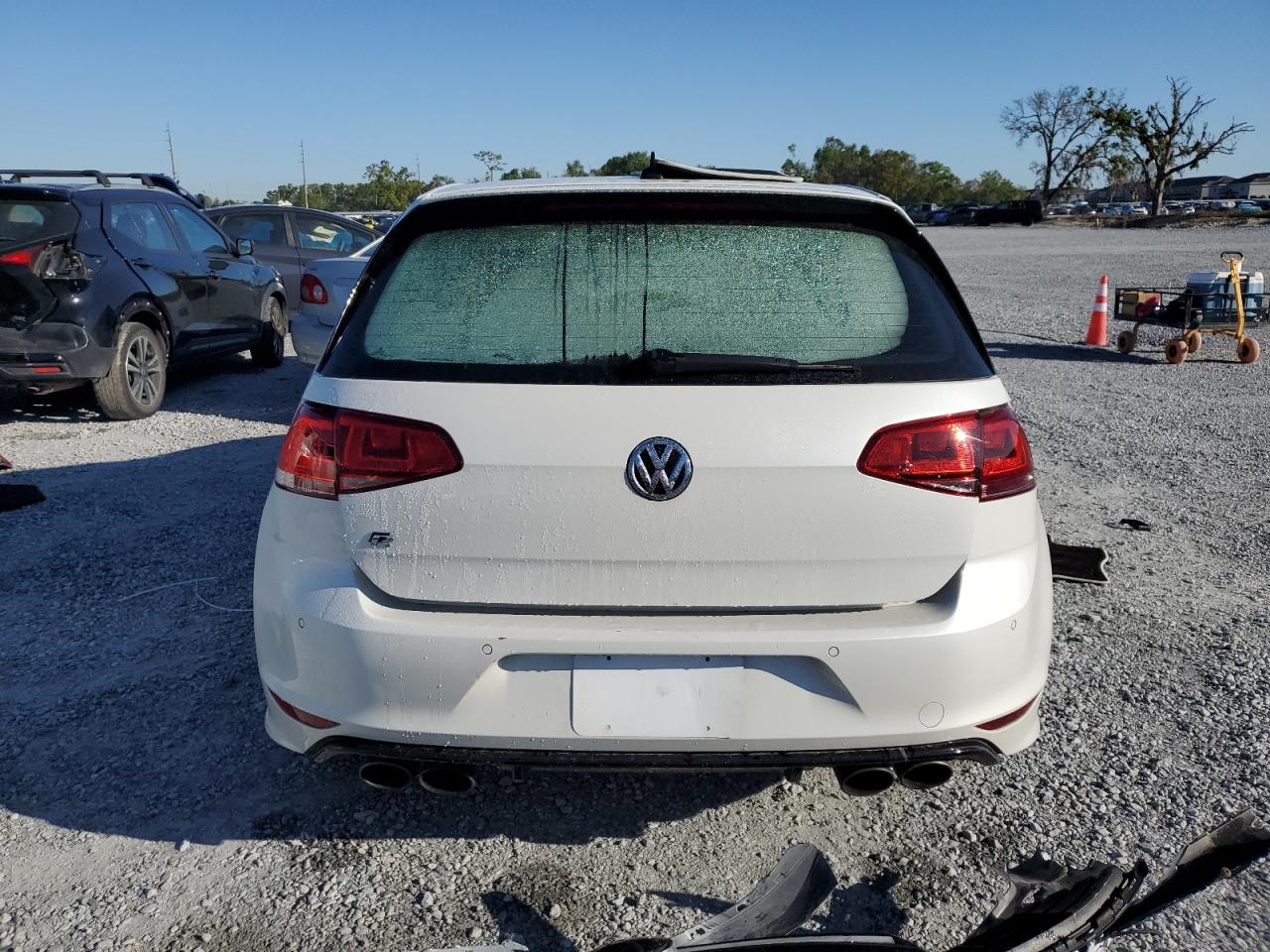 2017 Volkswagen Golf - Image 6