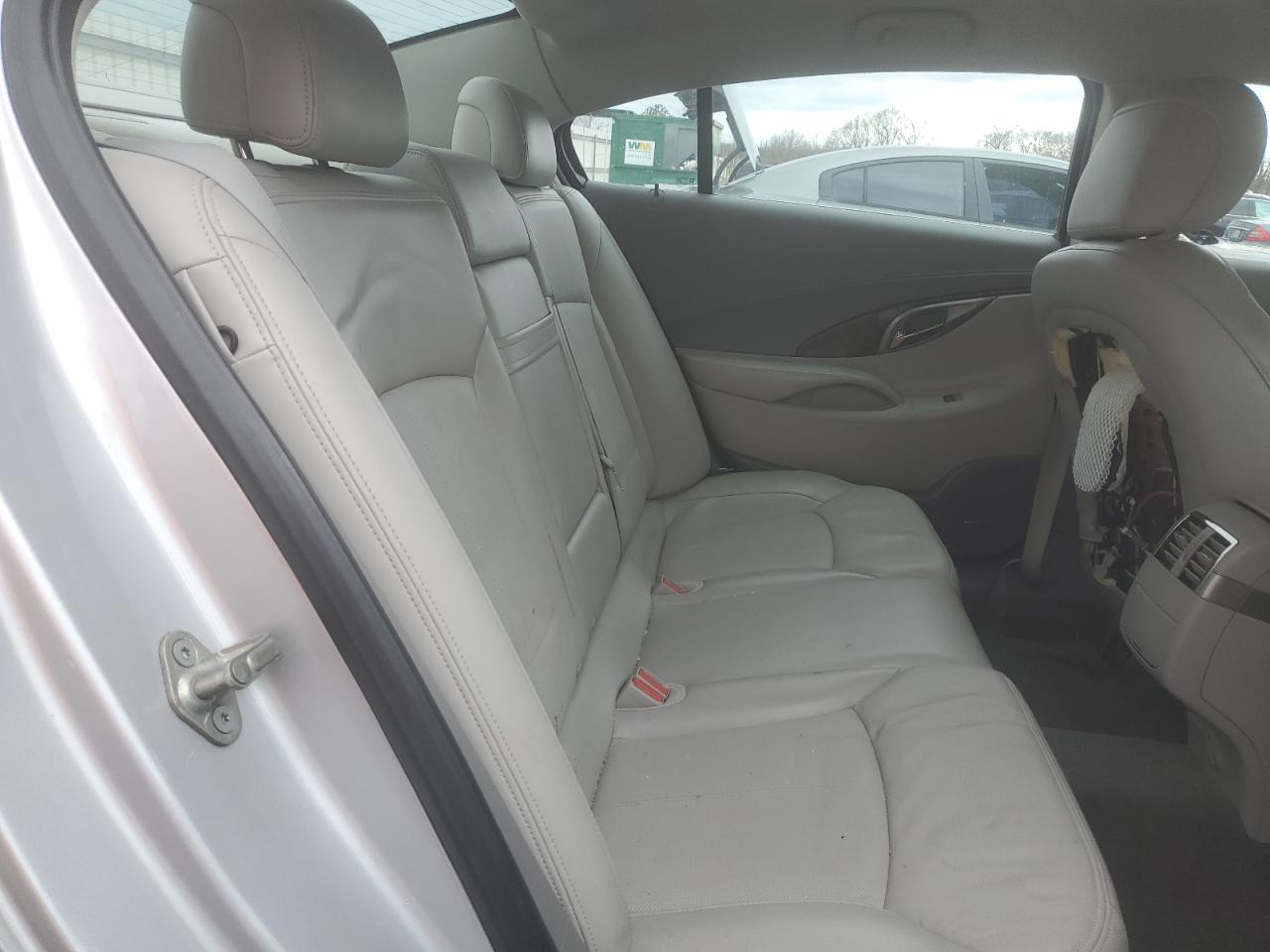 2010 Buick LaCrosse - Image 10