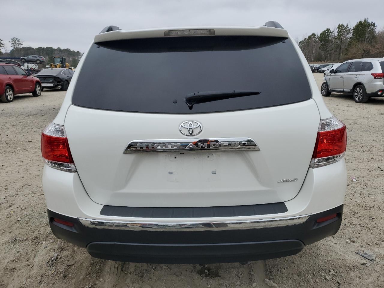 2011 Toyota Highlander - Image 6