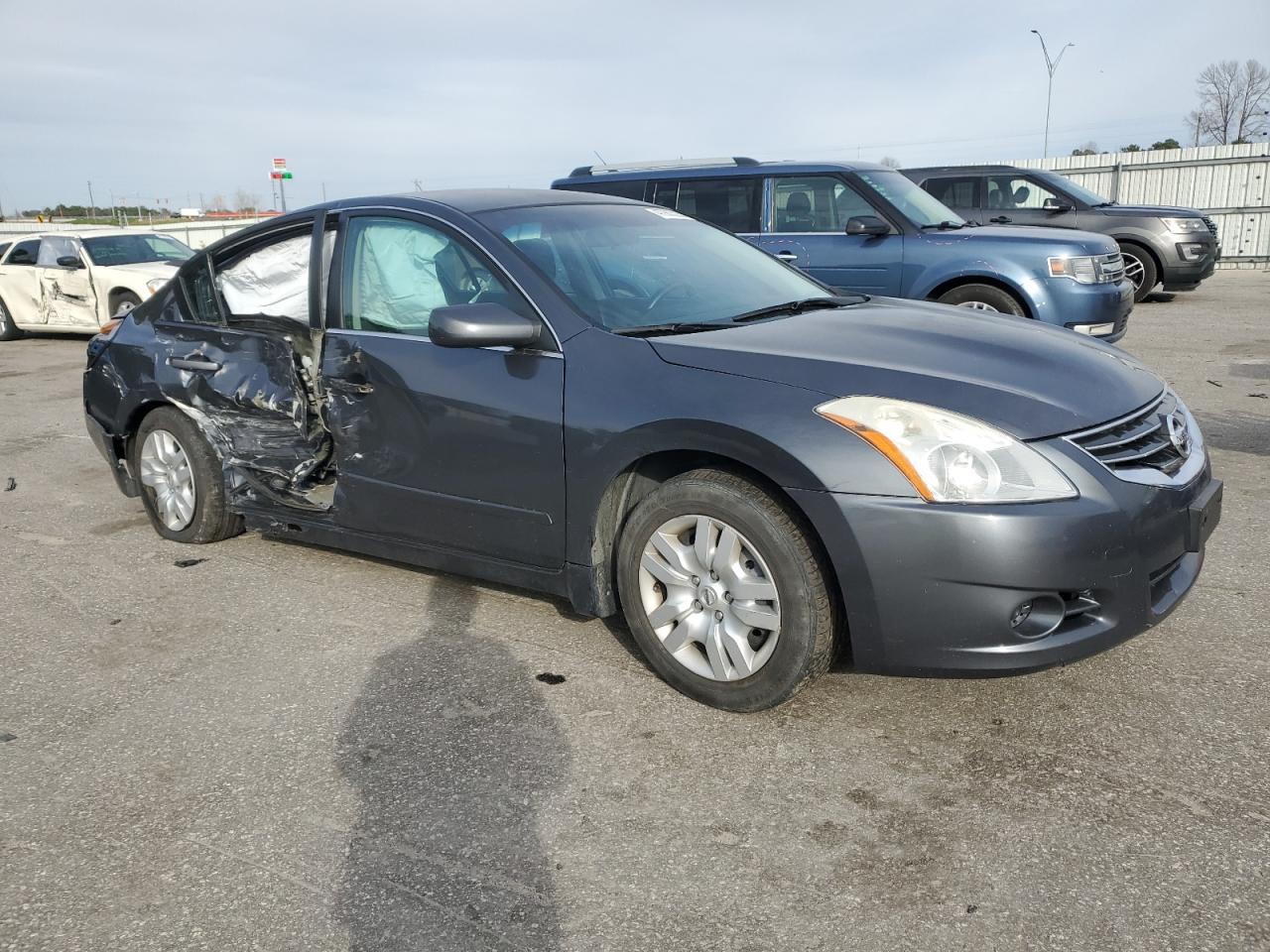 2010 Nissan Altima - Image 4