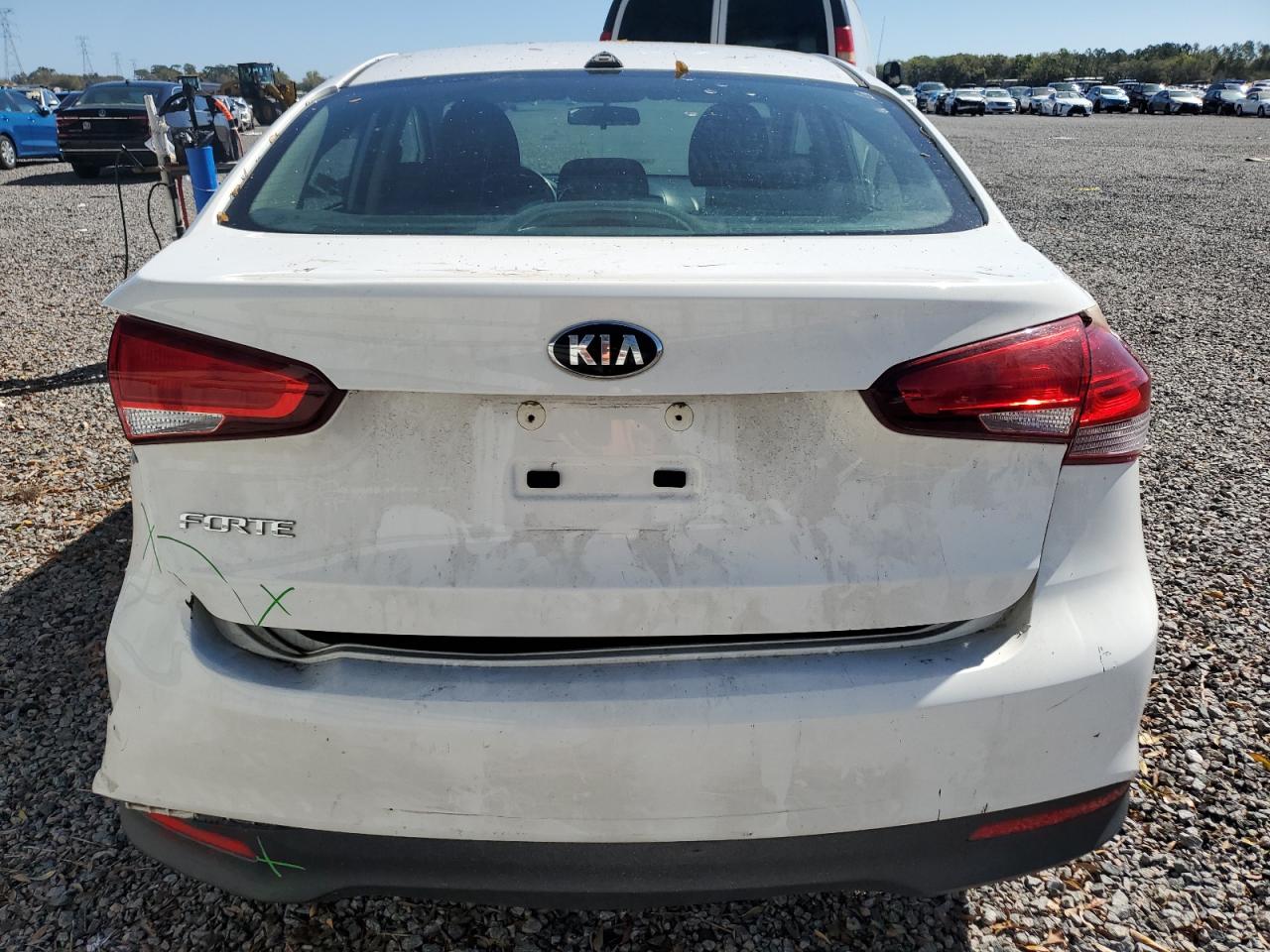 2018 Kia Forte - Image 6