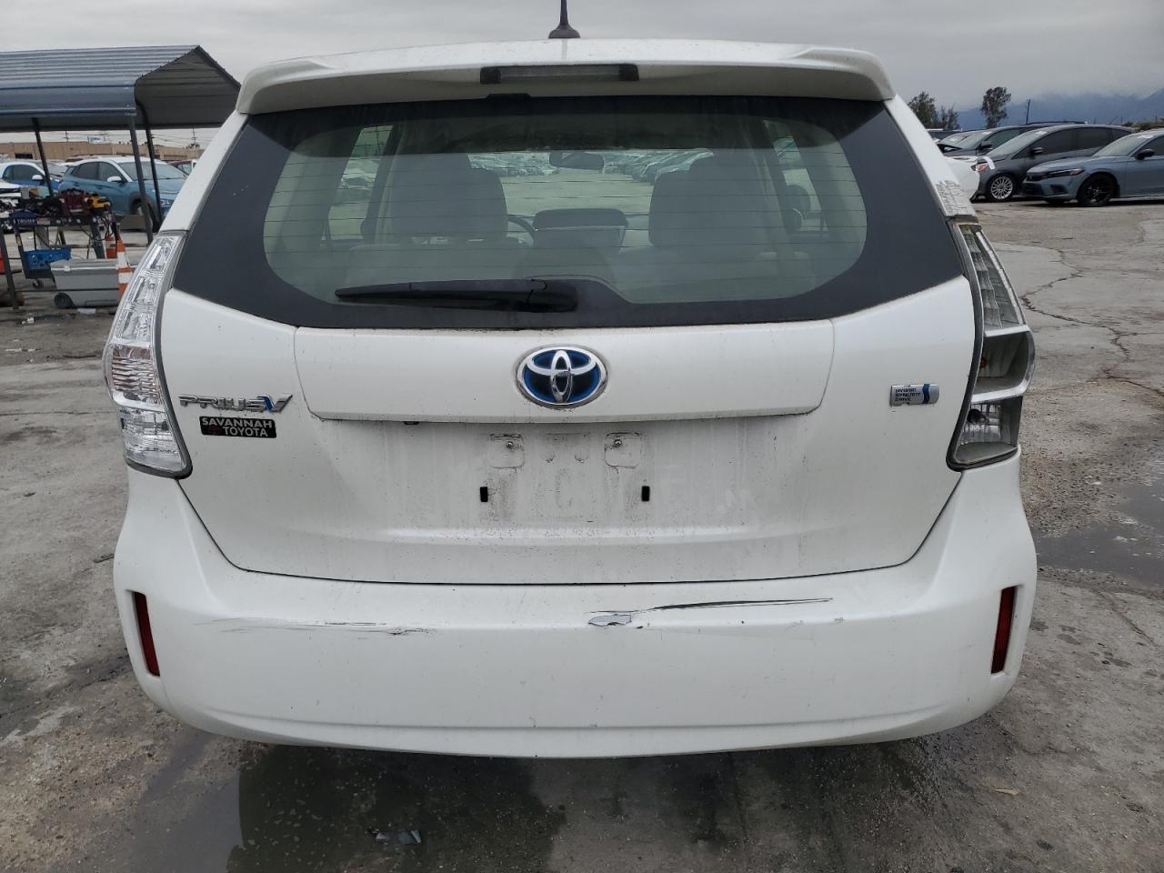2013 Toyota Prius - Image 6