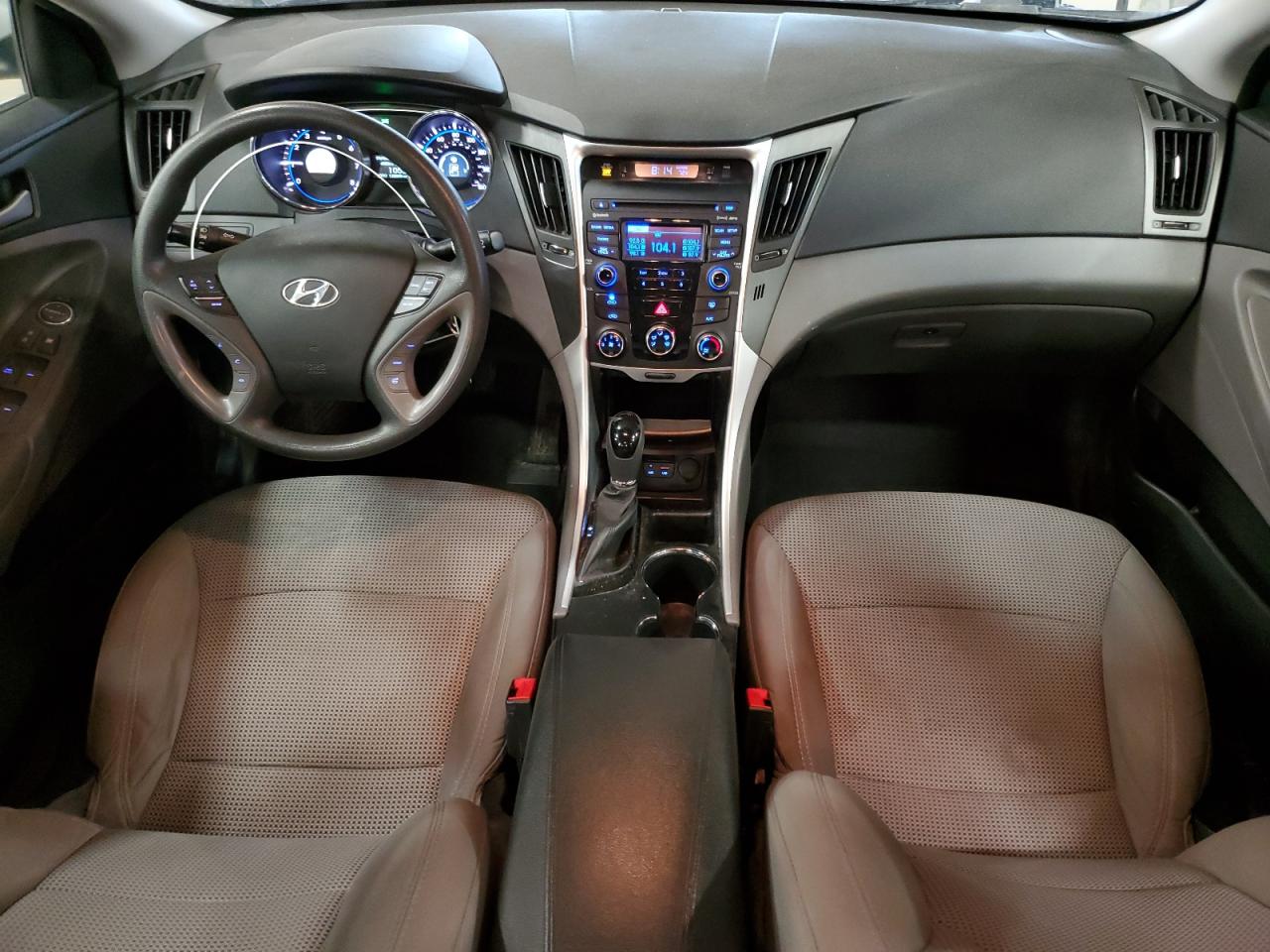 2014 Hyundai Sonata - Image 8