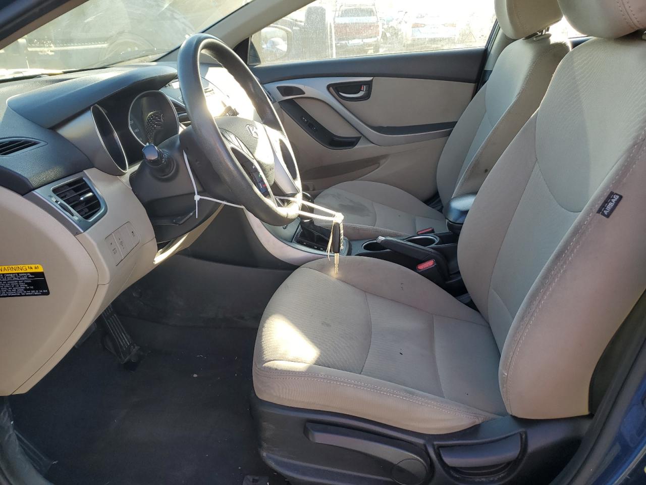 2015 Hyundai Elantra - Image 7