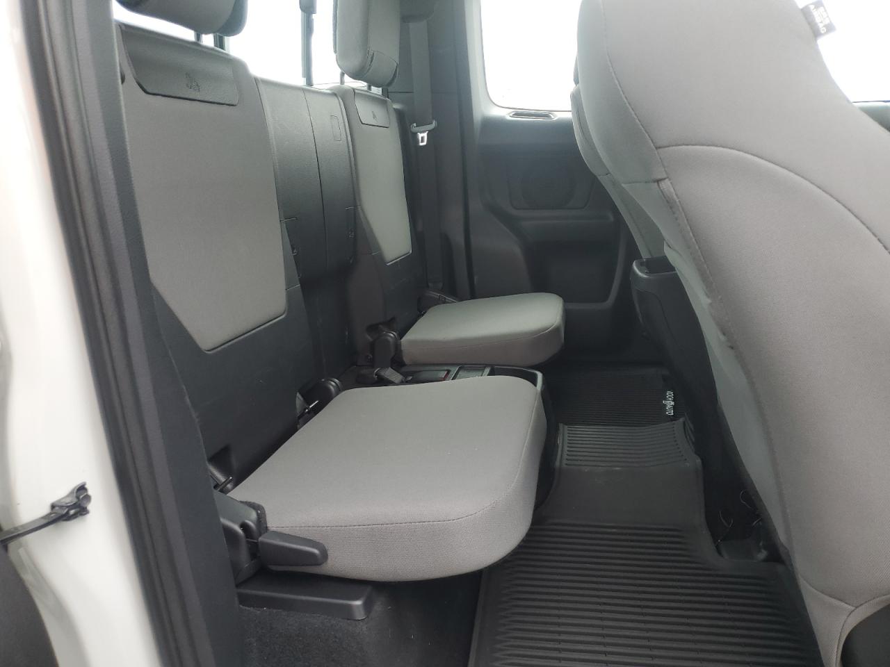 2017 Toyota Tacoma - Image 10