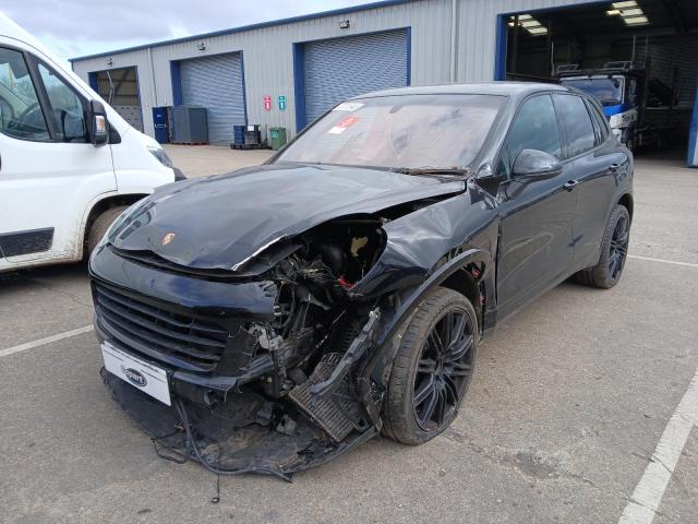 PORSCHE CAYENNE V6 2016