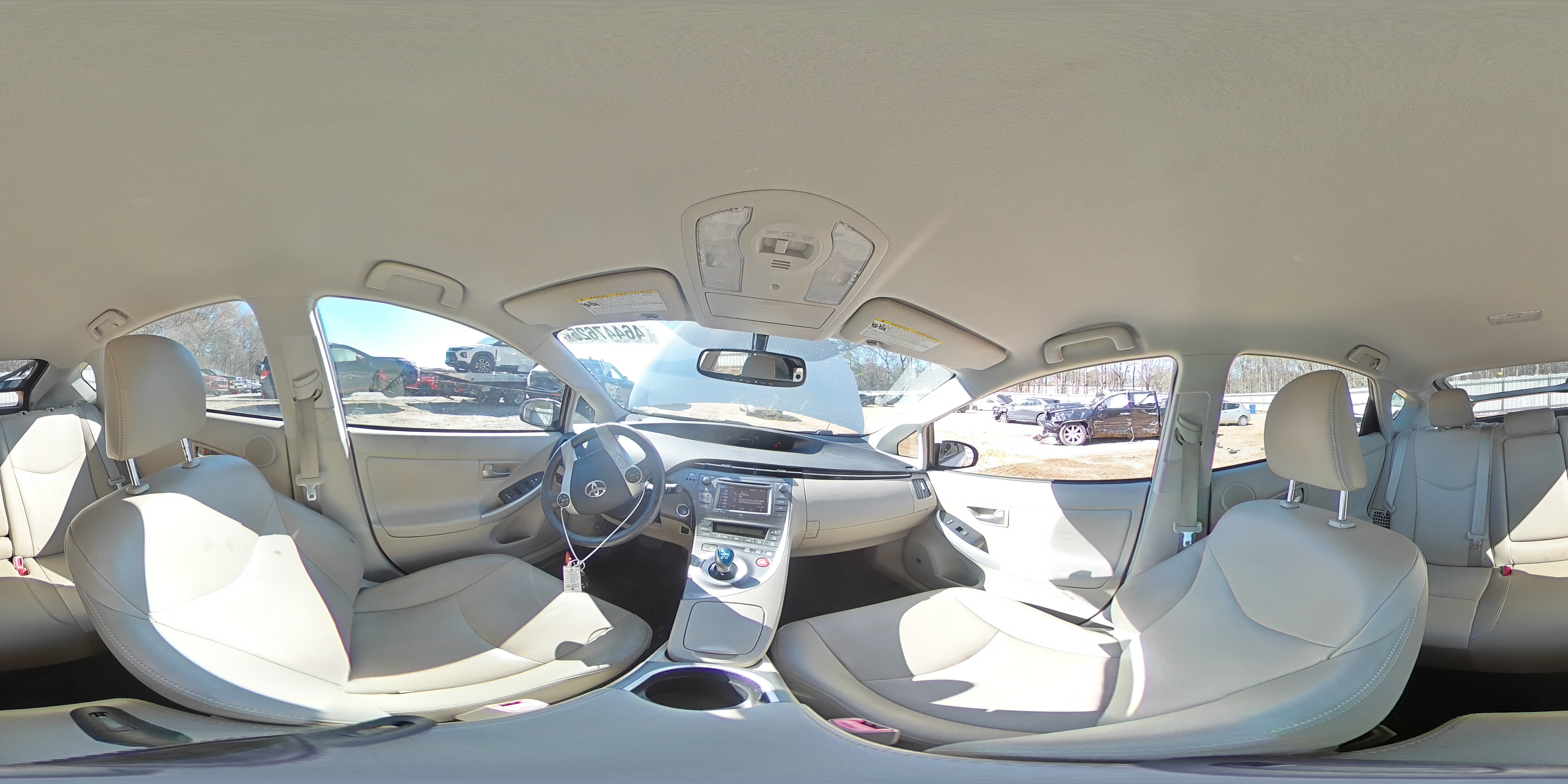 2012 Toyota Prius - Image 13