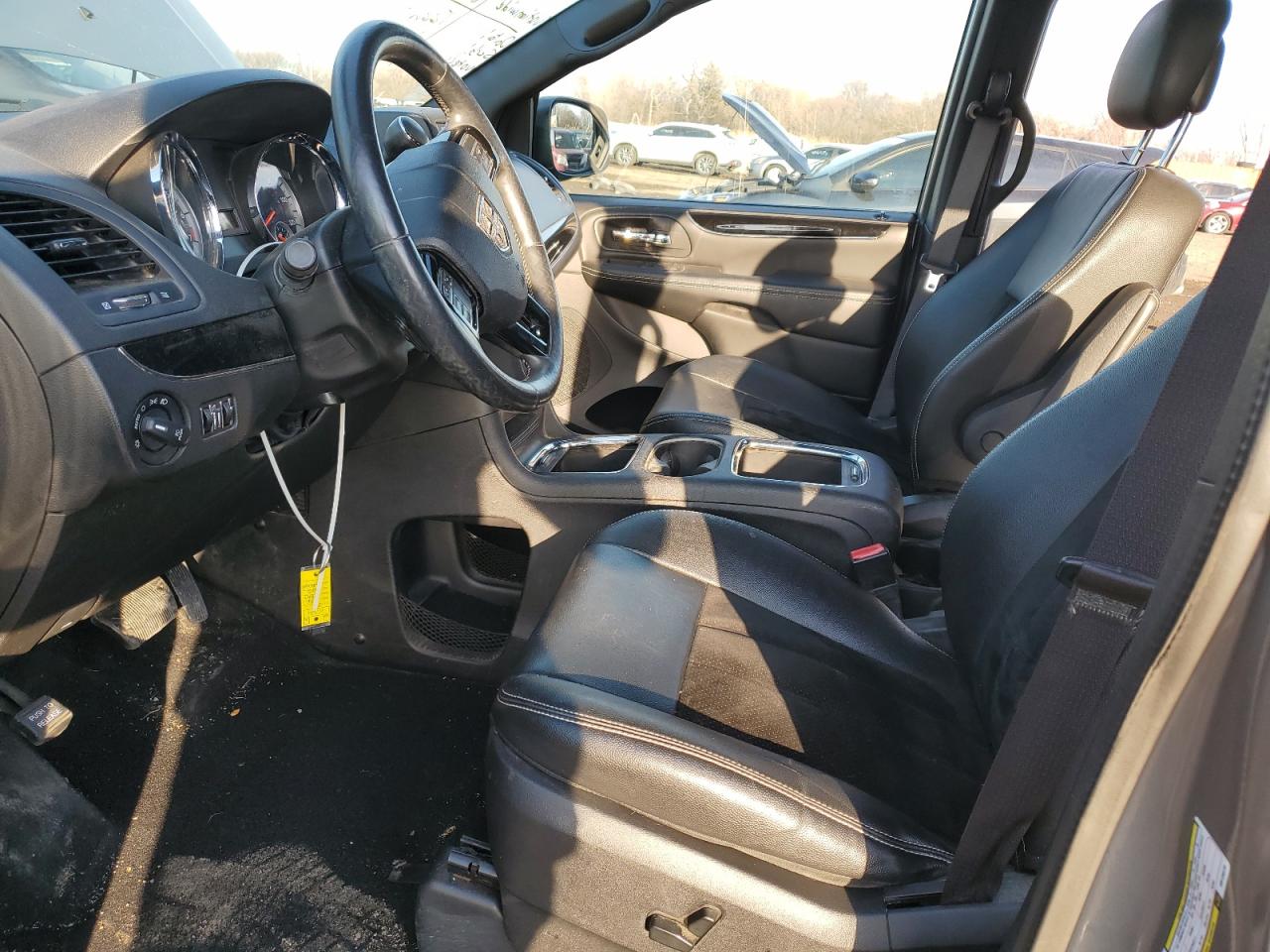 2016 Dodge Caravan - Image 7