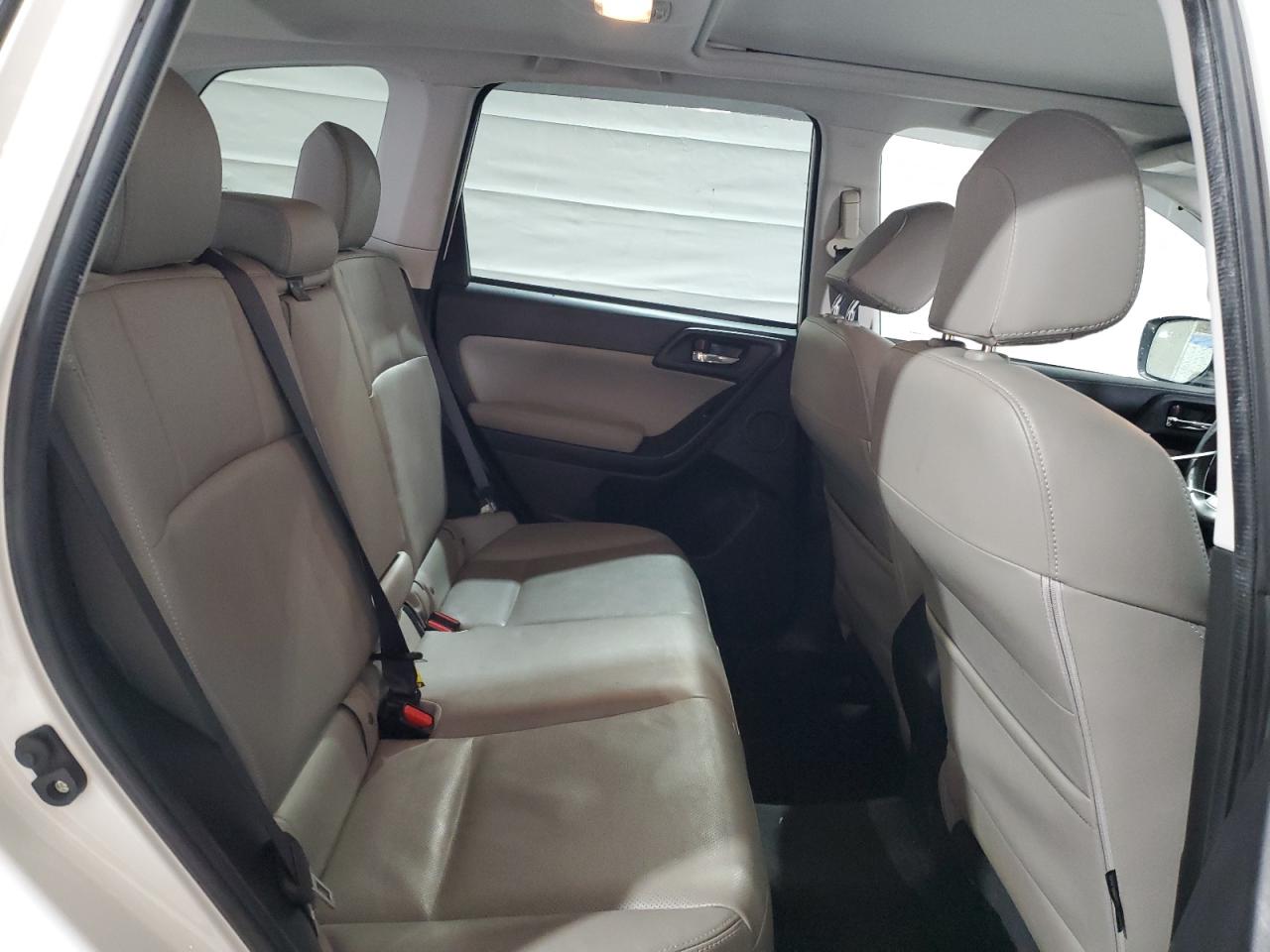2016 Subaru Forester - Image 11