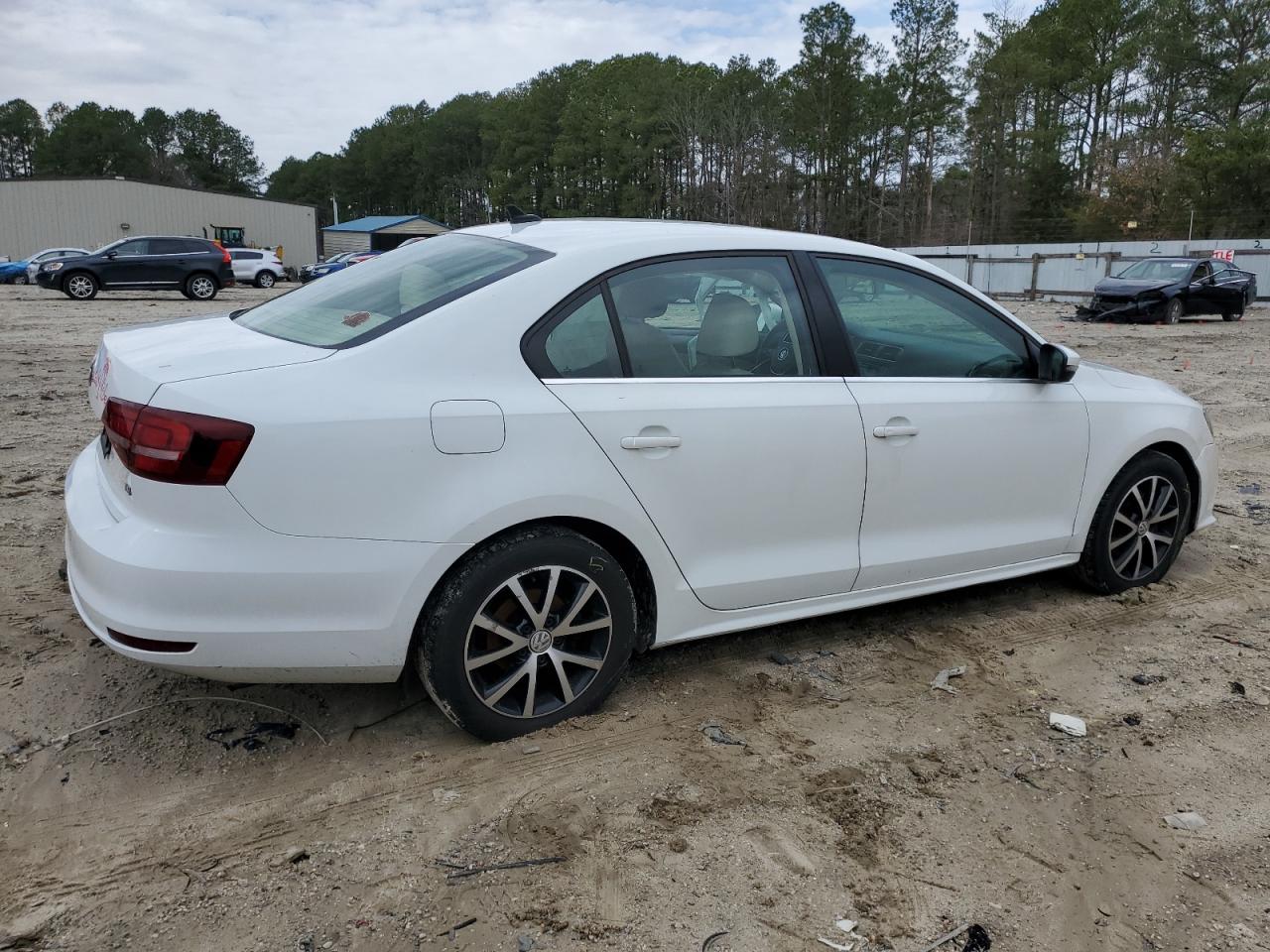 2018 Volkswagen Jetta - Image 3