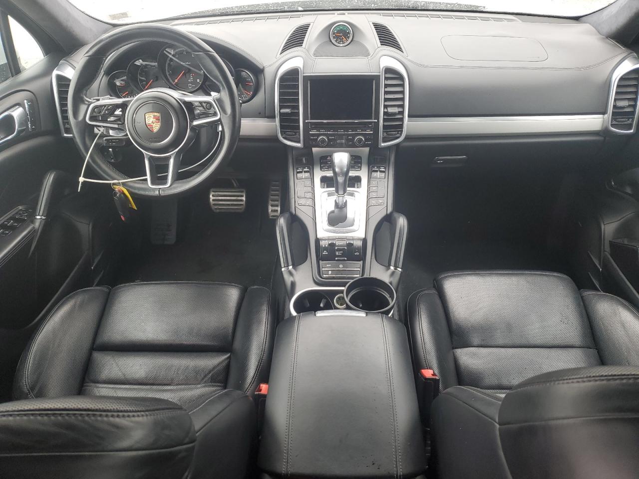 2015 Porsche Cayenne - Image 8