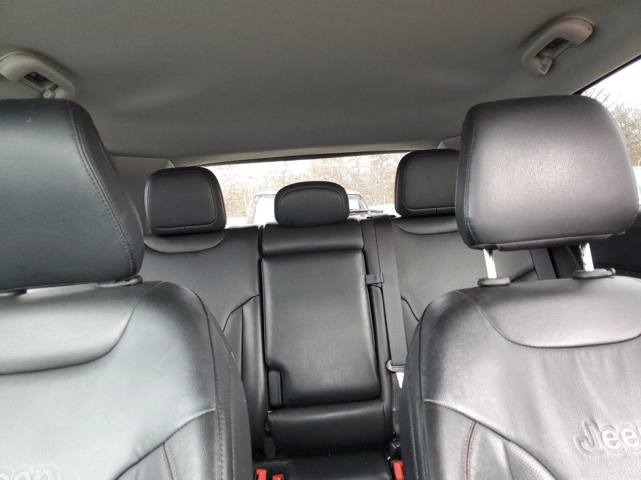 2022 Jeep Compass - Image 10