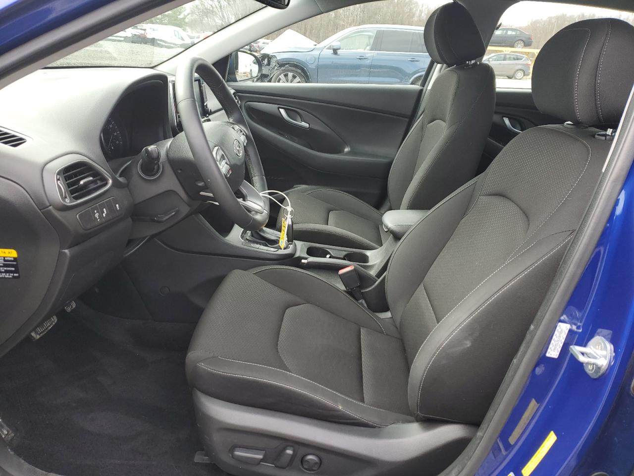 2018 Hyundai Elantra - Image 7