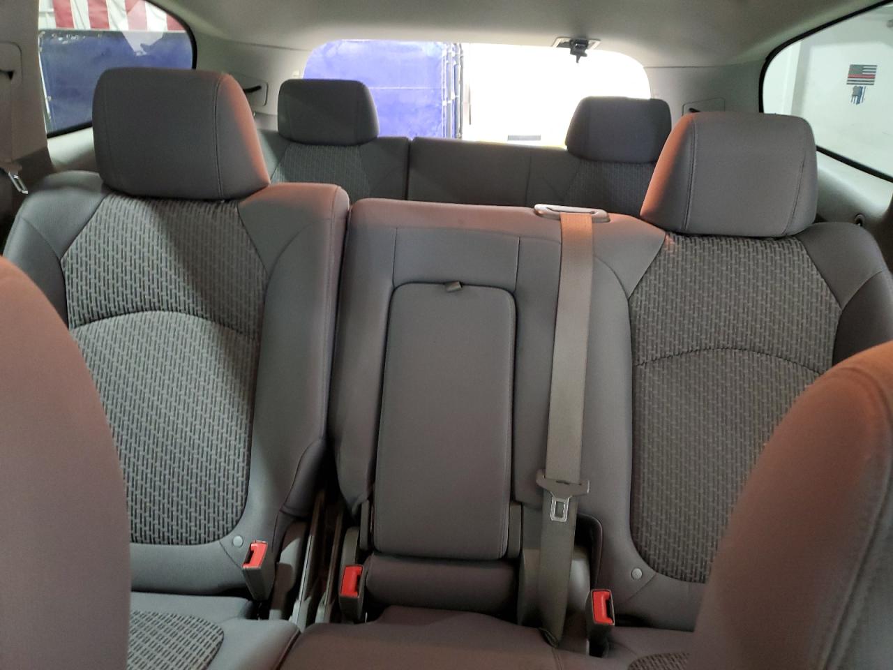 2010 Chevrolet Traverse - Image 10