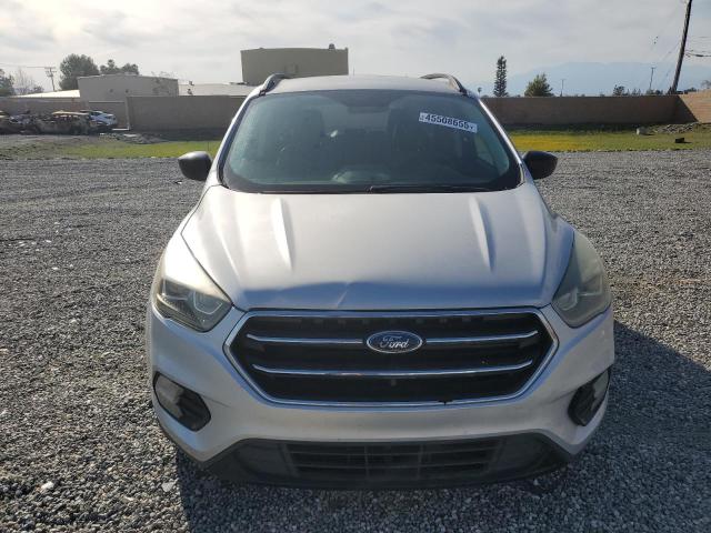 Паркетники FORD ESCAPE 2017 Серебристый