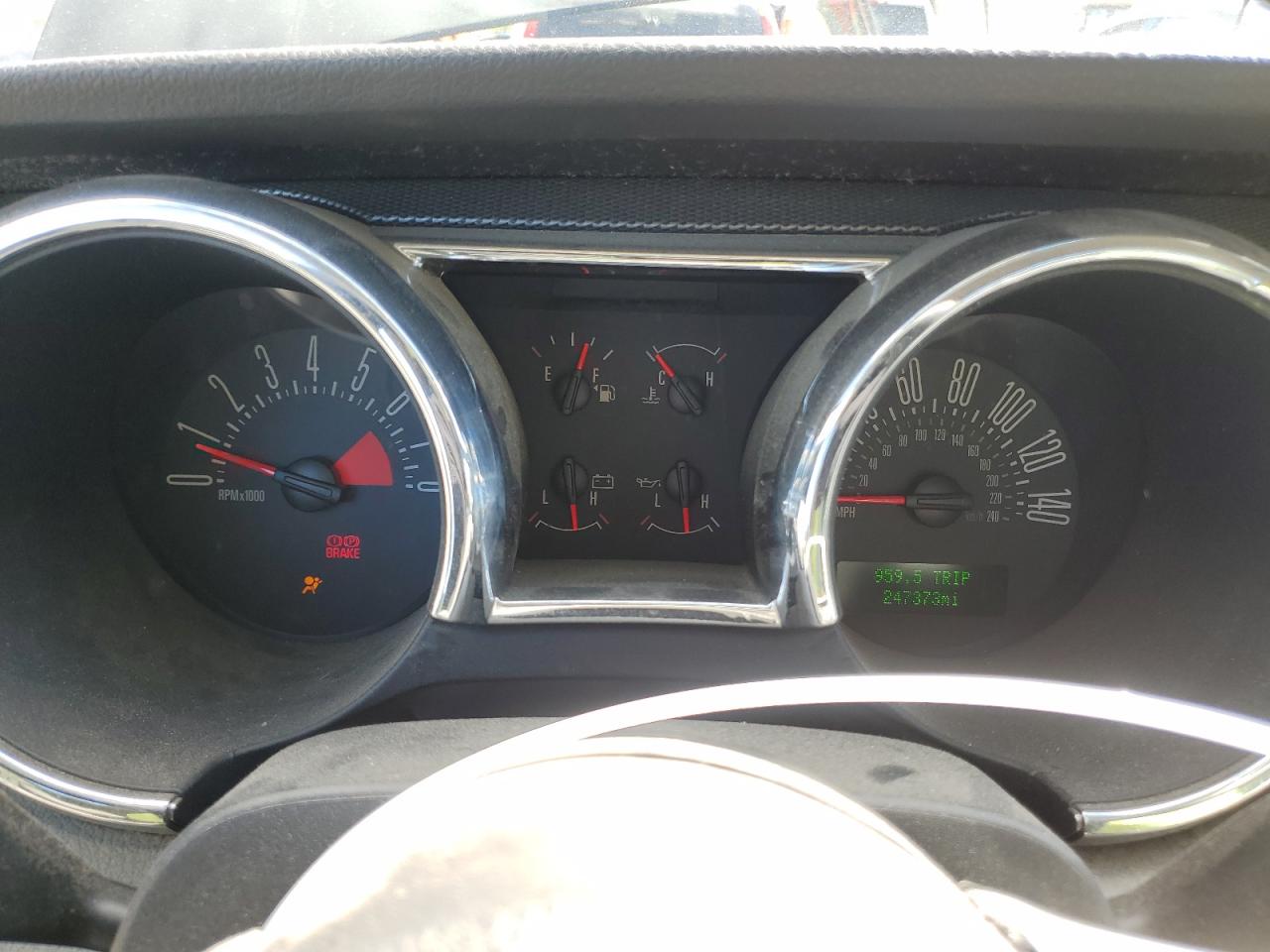 2007 Ford Mustang - Image 9