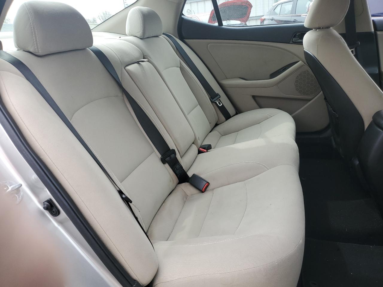 2015 Kia Optima - Image 10