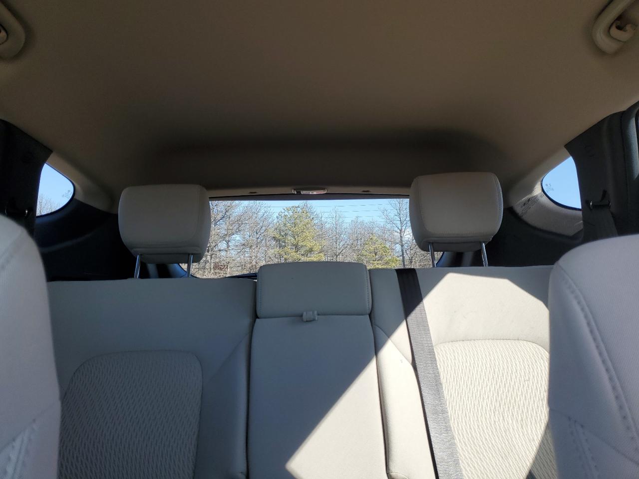 2017 Hyundai Santa Fe - Image 10