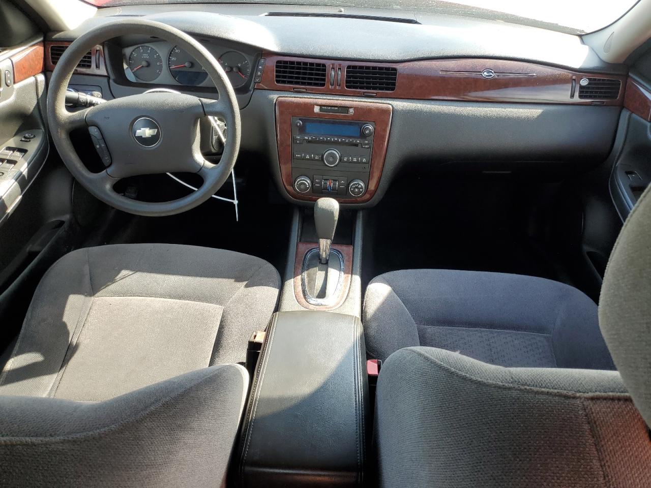 2010 Chevrolet Impala - Image 8