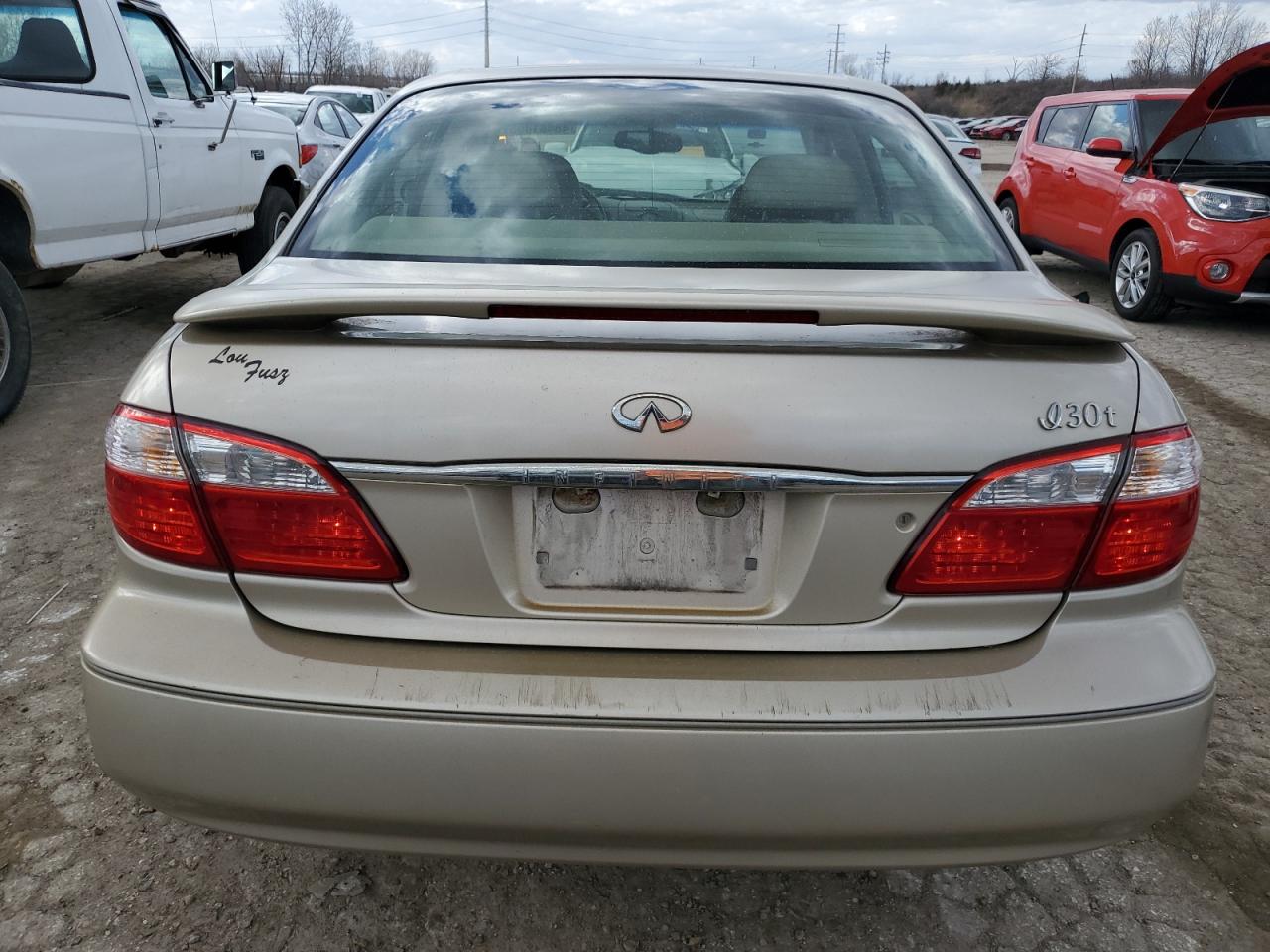 2000 Infiniti I - Image 6