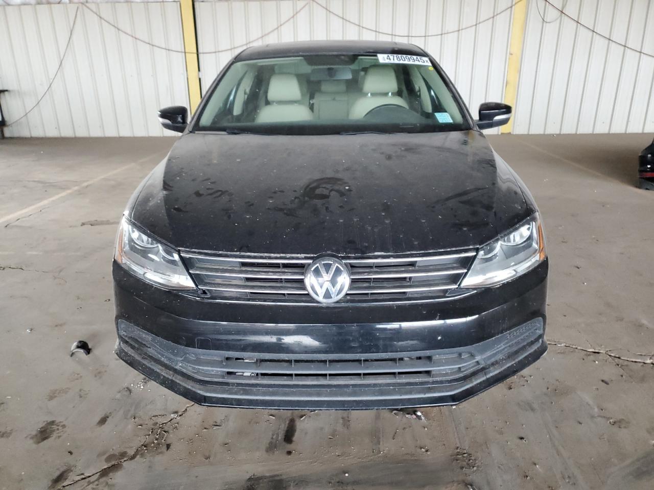 2017 Volkswagen Jetta - Image 5