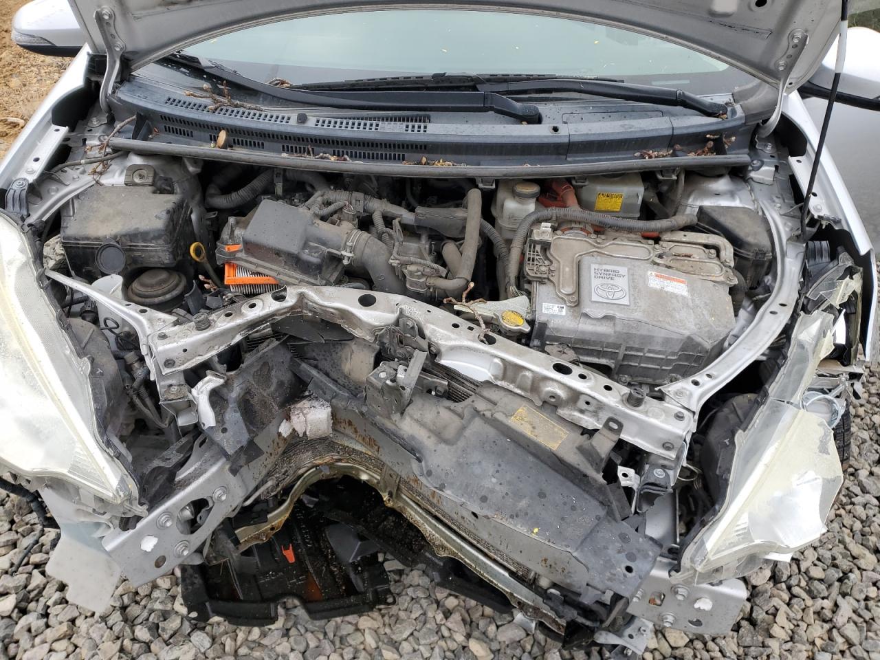 2014 Toyota Prius - Image 11