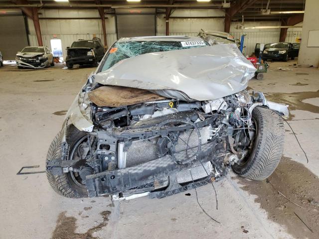 Sedans INFINITI Q50 2015 Srebrny